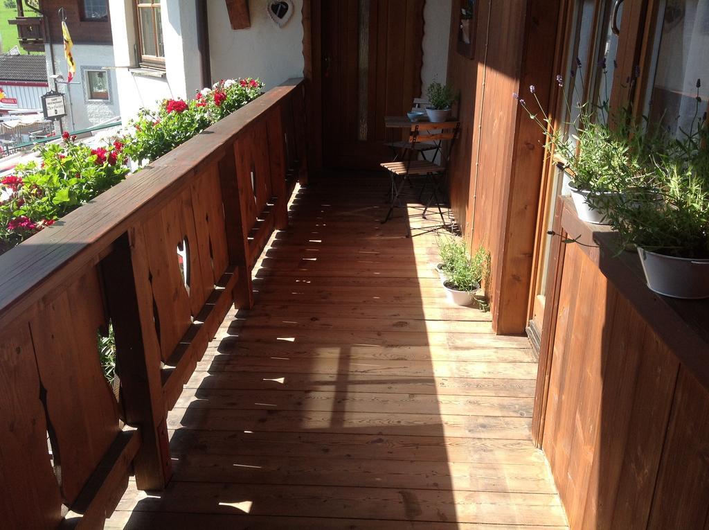Ferienwohnung Dorfpub Neustift im Stubaital Zimmer foto